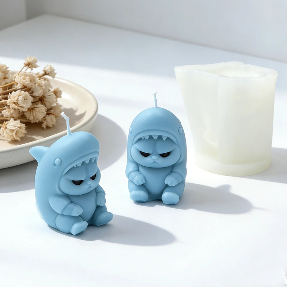 Kawaii Shark Cat Silicone Candle Mold, 3D Grumpy Cat in Shark Costume Soap Resin Mould, Viral DIY Craft Mold for Home Decor Gift