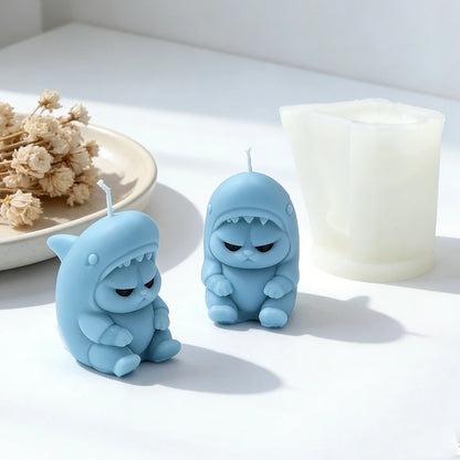 Kawaii Shark Cat Silicone Candle Mold, 3D Grumpy Cat in Shark Costume Soap Resin Mould, Viral DIY Craft Mold for Home Decor Gift
